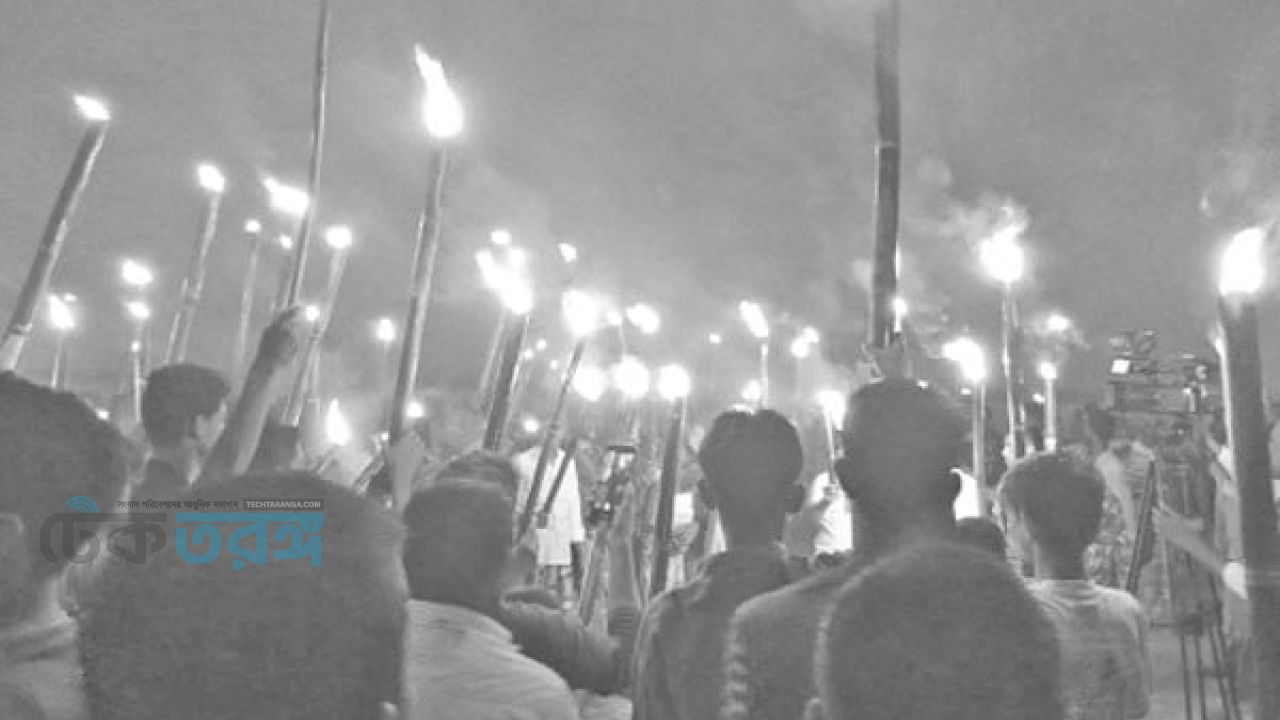 তিস্তাপারে আলোর মিছিল