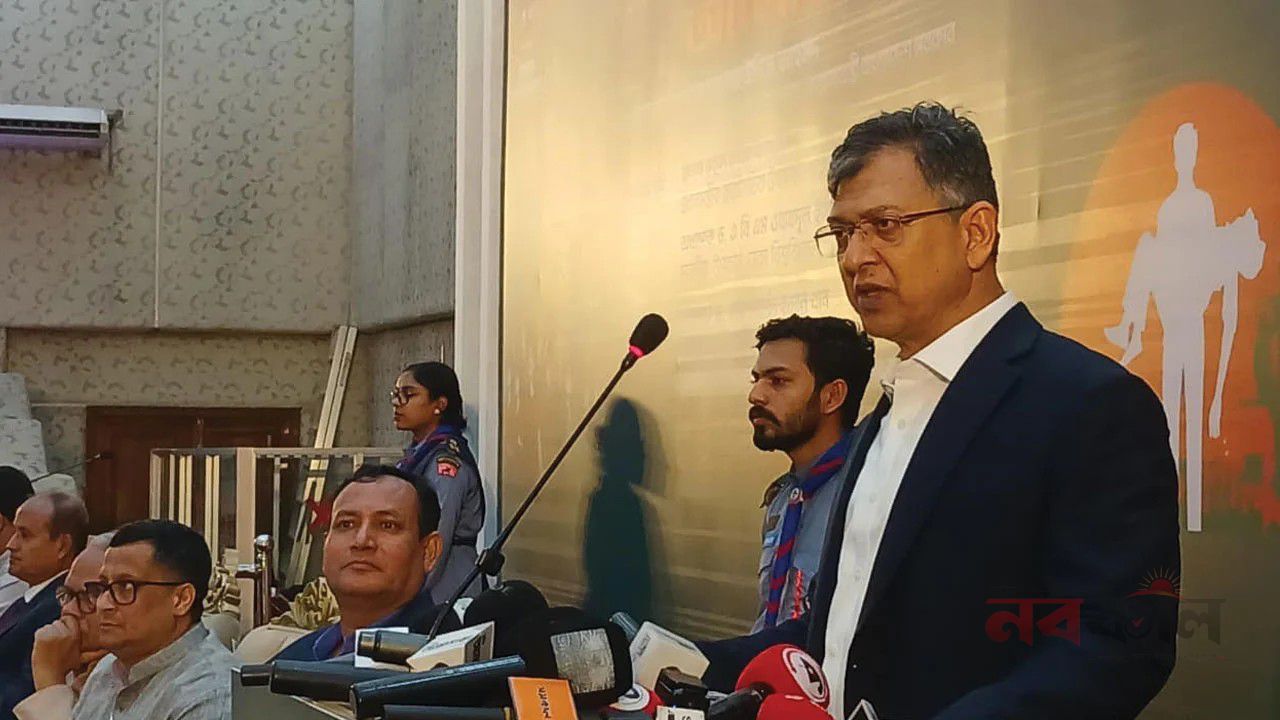 হাসিনা কার্ড বন্ধ না হলে ভারতের সঙ্গে বন্ধুত্বপূর্ণ সম্পর্ক কঠিন: সালাউদ্দিন