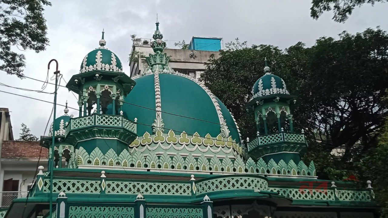 পুরান ঢাকার যে আঙিনায় চার মাস ছিলেন কাজী নজরুল ইসলাম