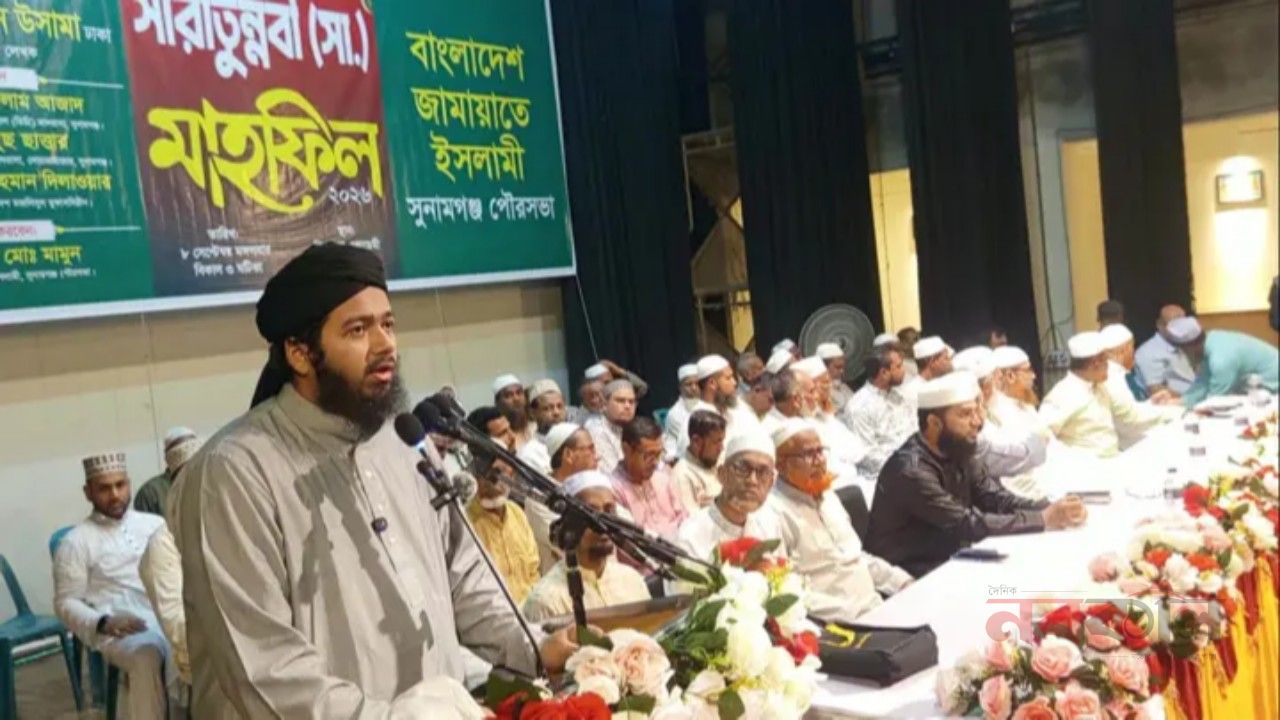 নির্বাচনের আগে টুপি পরে মসজিদে যান, পরে ইসলামবিরোধী আইন করেন: মুফতি আলী হাসান উসামা